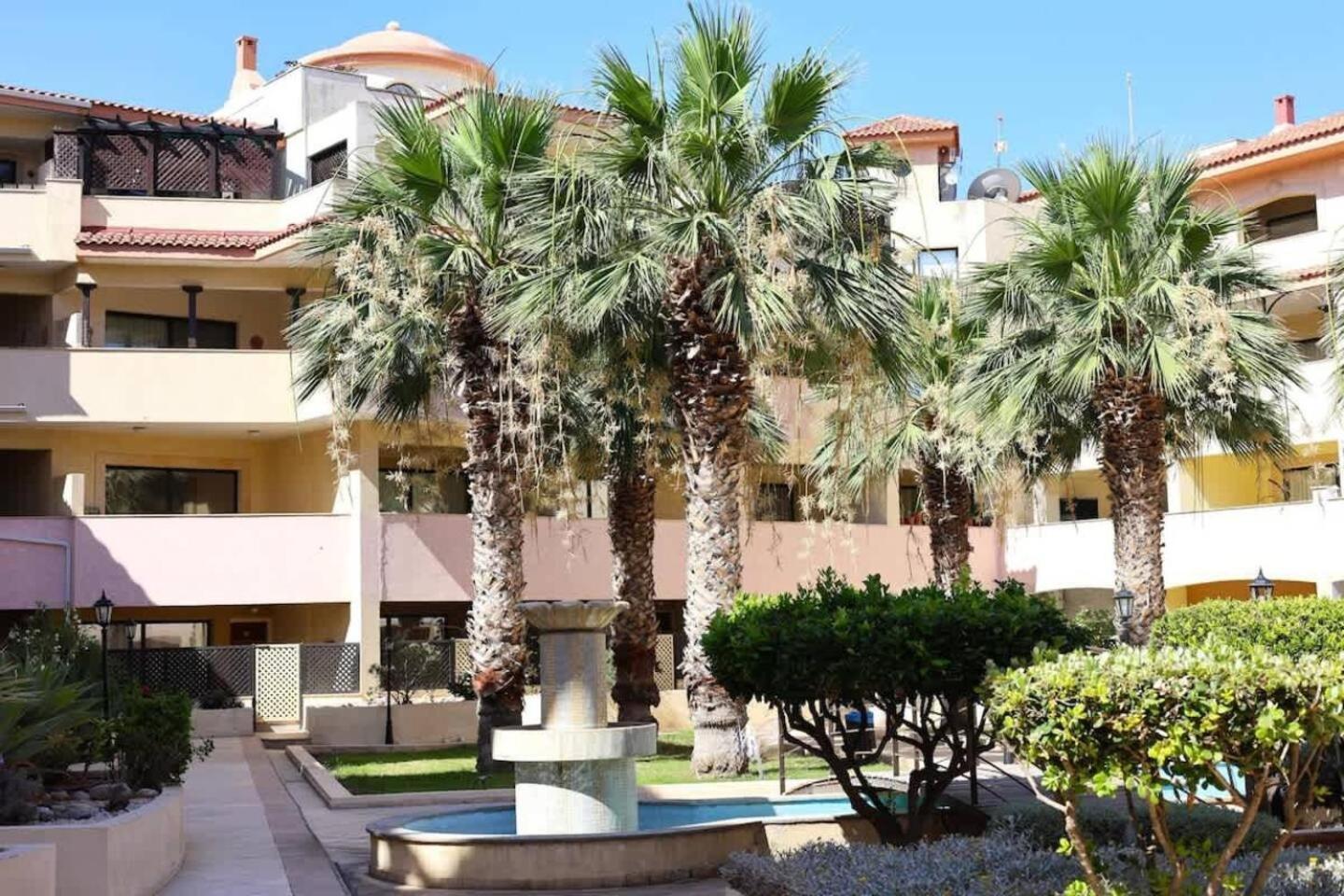 Queens Gardens Paradise Vip, Pool, Mall, Sea Paphos Exterior photo